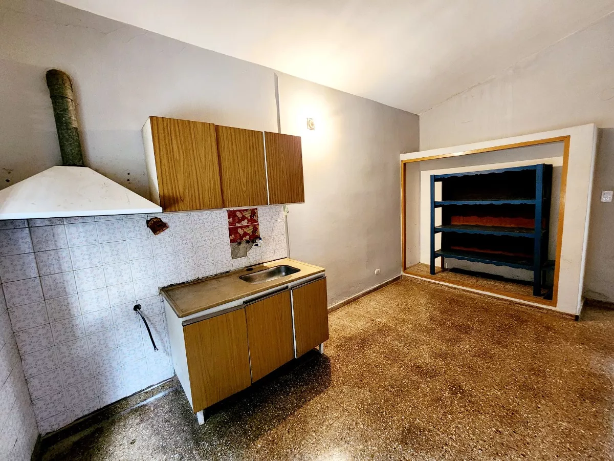 VENTA CASA A REFACCIONAR CARLOS PAZ - Imagen ampliada 3