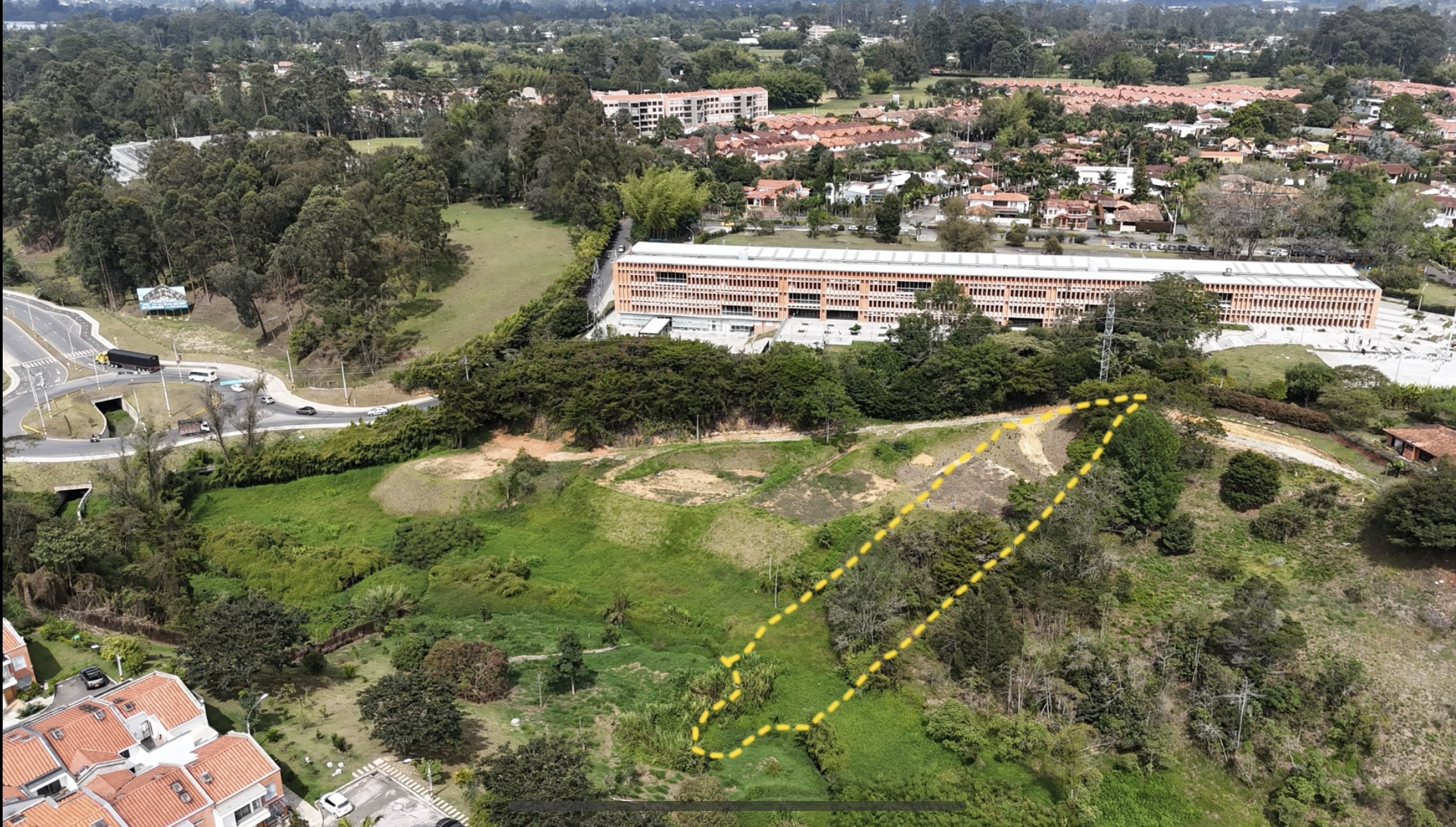 Lotes en Venta cerca al Aeropuerto Internacional - Imagen ampliada 2