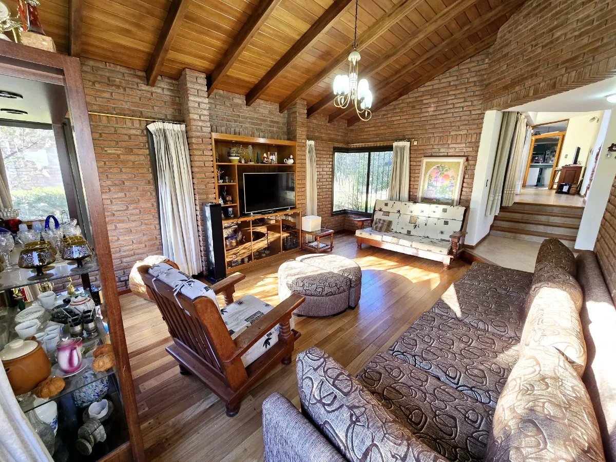 VENTA CASA MIGUEL MUÑOZ CARLOS PAZ CAREGORIA - Imagen ampliada 5