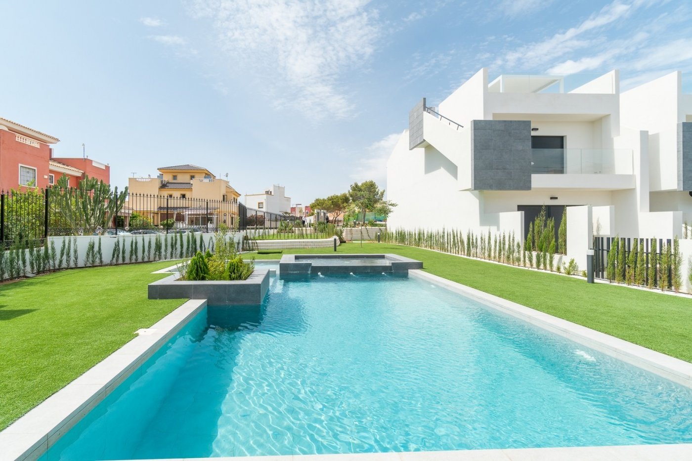 Bungalow en Torrevieja Alicante - Imagen ampliada 1