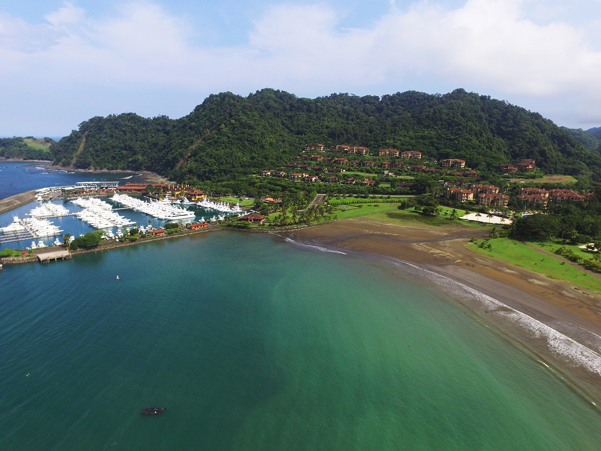 Beautiful finca with an unparalleled view of Herradura Bay and the most important Pacific Marina in Costa Rica - Imagen ampliada 5