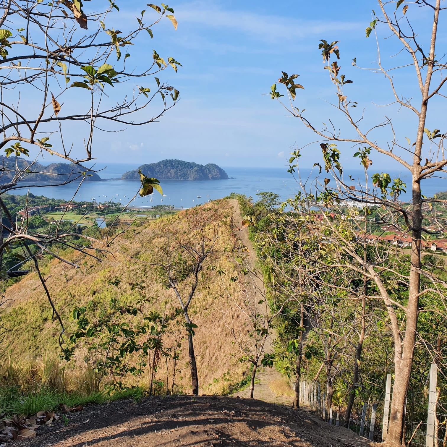 Beautiful finca with an unparalleled view of Herradura Bay and the most important Pacific Marina in Costa Rica - Imagen ampliada 7
