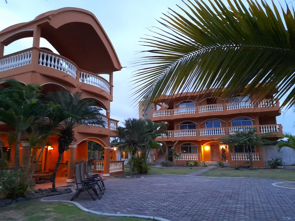 Hotel en venta frente al mar - Imagen ampliada 1