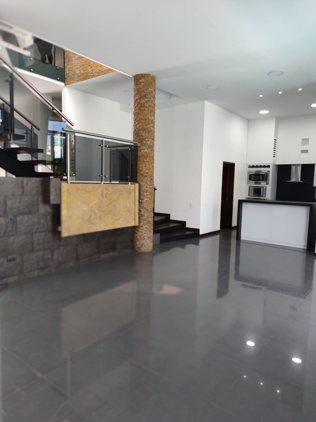 CASA RUITOQUE CONDOMINIO - Imagen ampliada 3