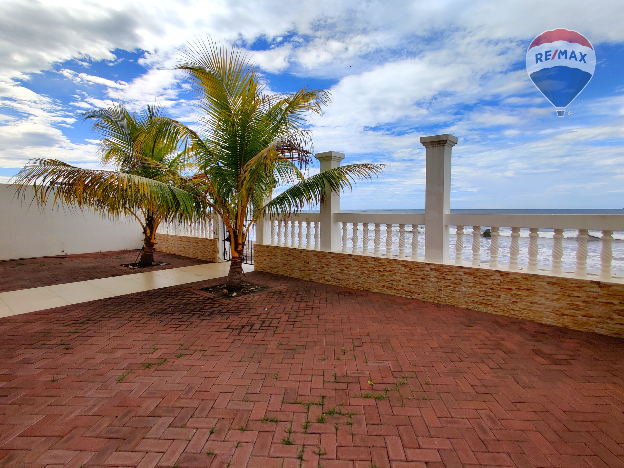 Twostory Beachfront House - Imagen ampliada 3