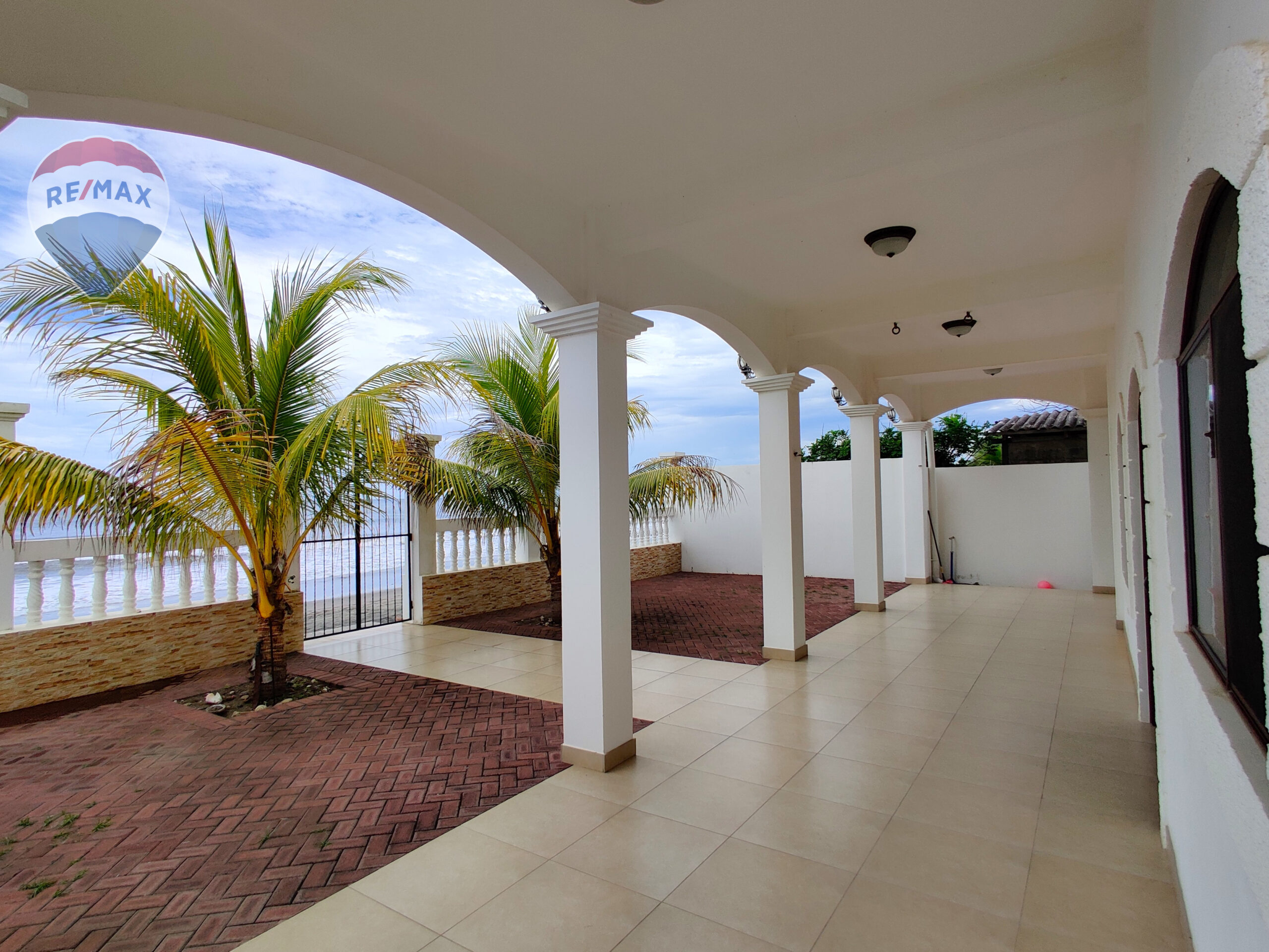 Twostory Beachfront House - Imagen ampliada 5