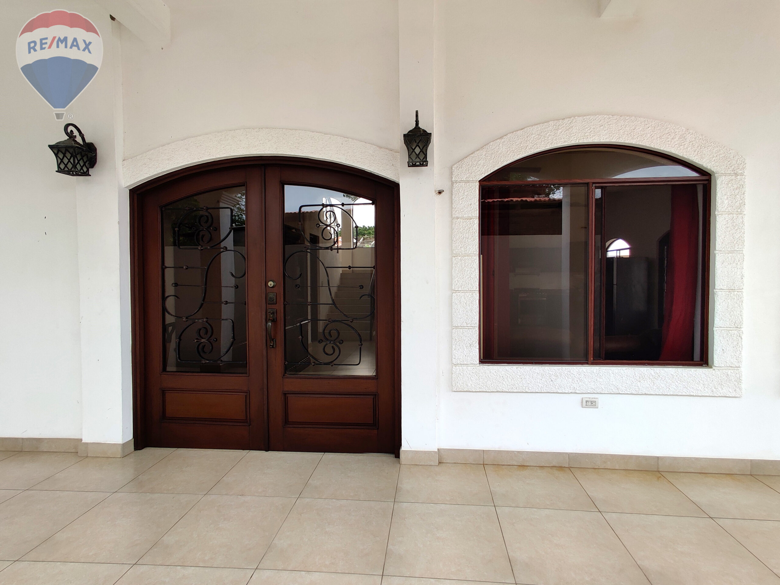 Twostory Beachfront House - Imagen ampliada 6