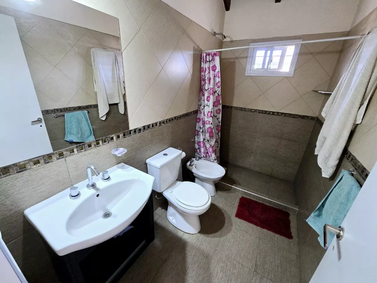 VENTA CASA CARLOS PAZ VERANO 2 HAB PILETA - Imagen ampliada 4