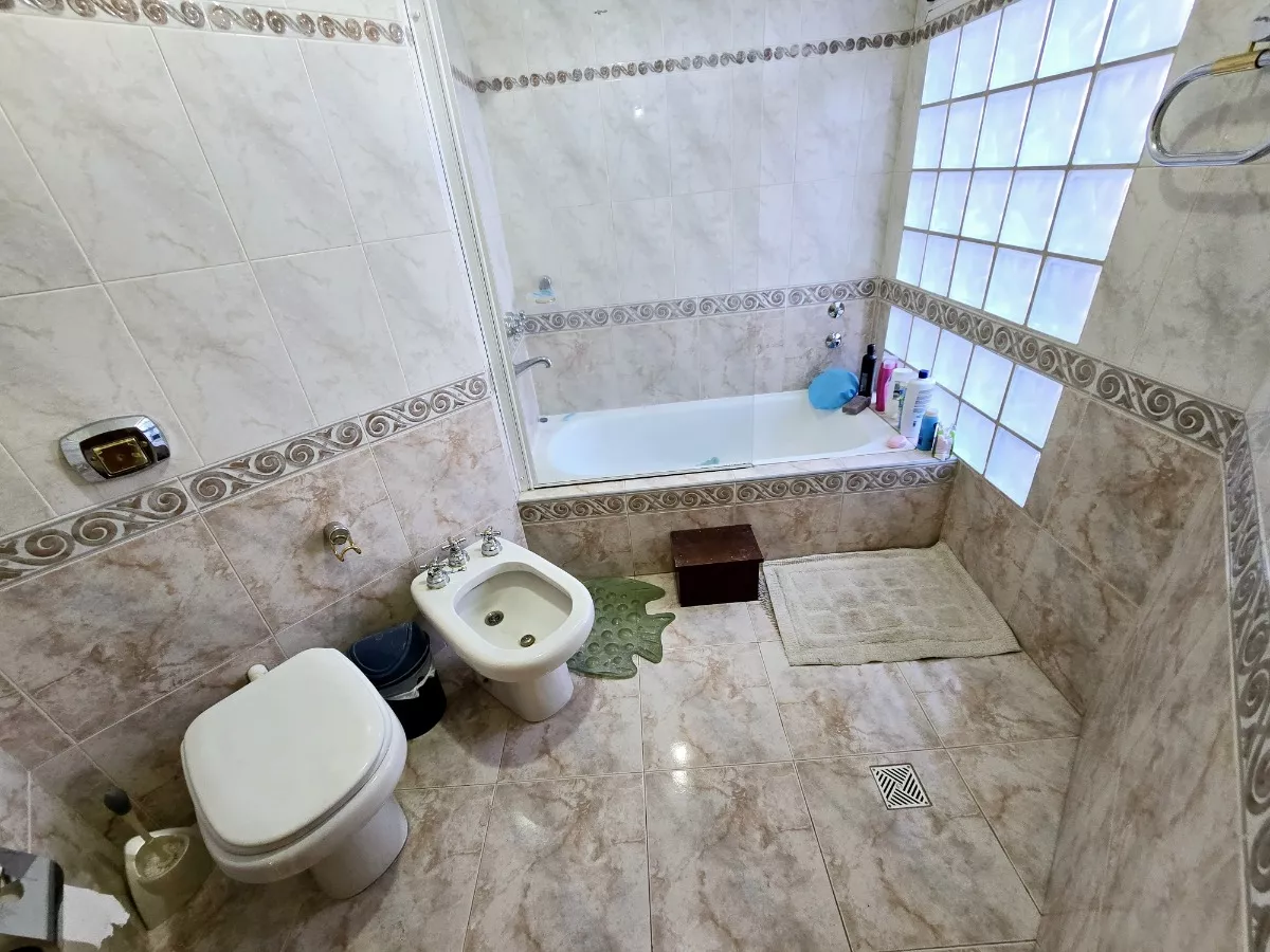 VENTA CASA MIGUEL MUÑOZ CARLOS PAZ CAREGORIA - Imagen ampliada 15