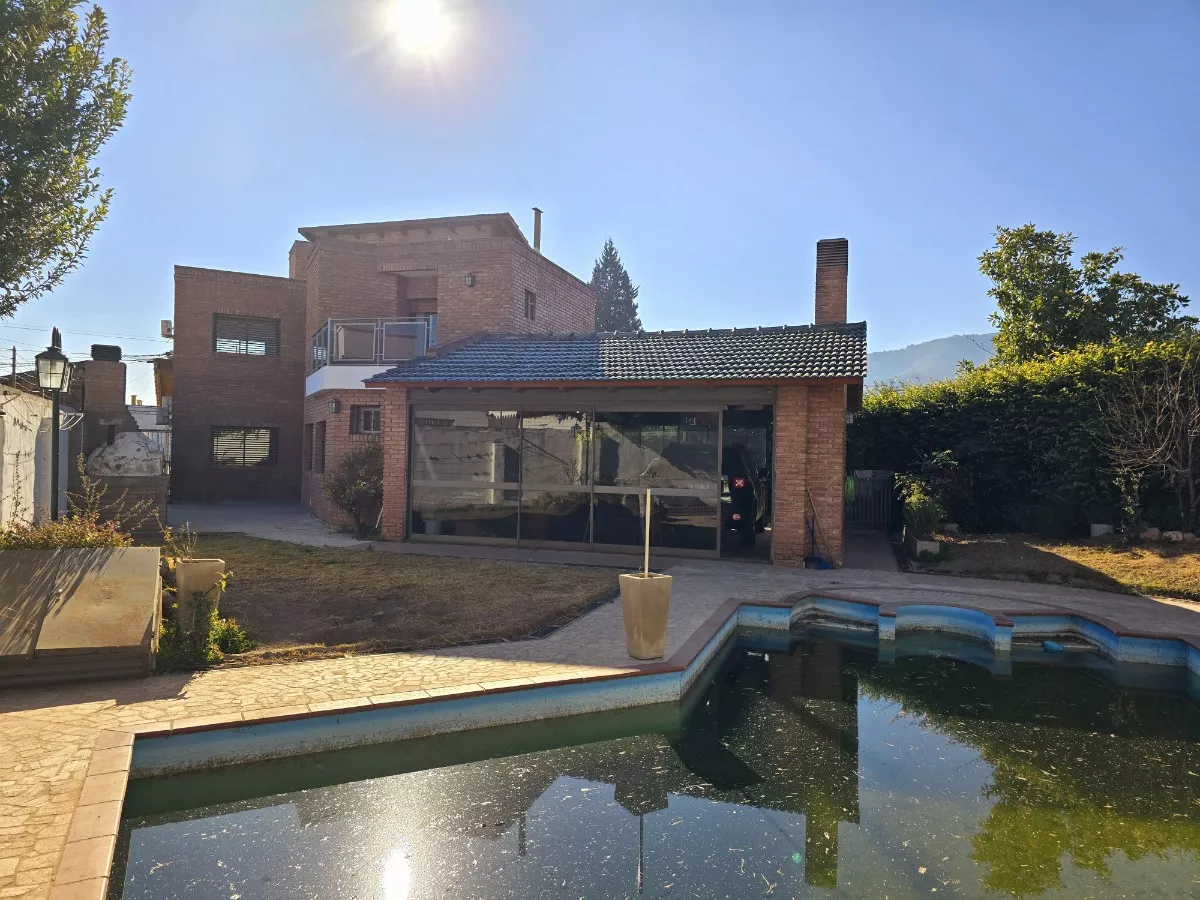 VENTA CASA MIGUEL MUÑOZ CARLOS PAZ CAREGORIA - Imagen ampliada 9