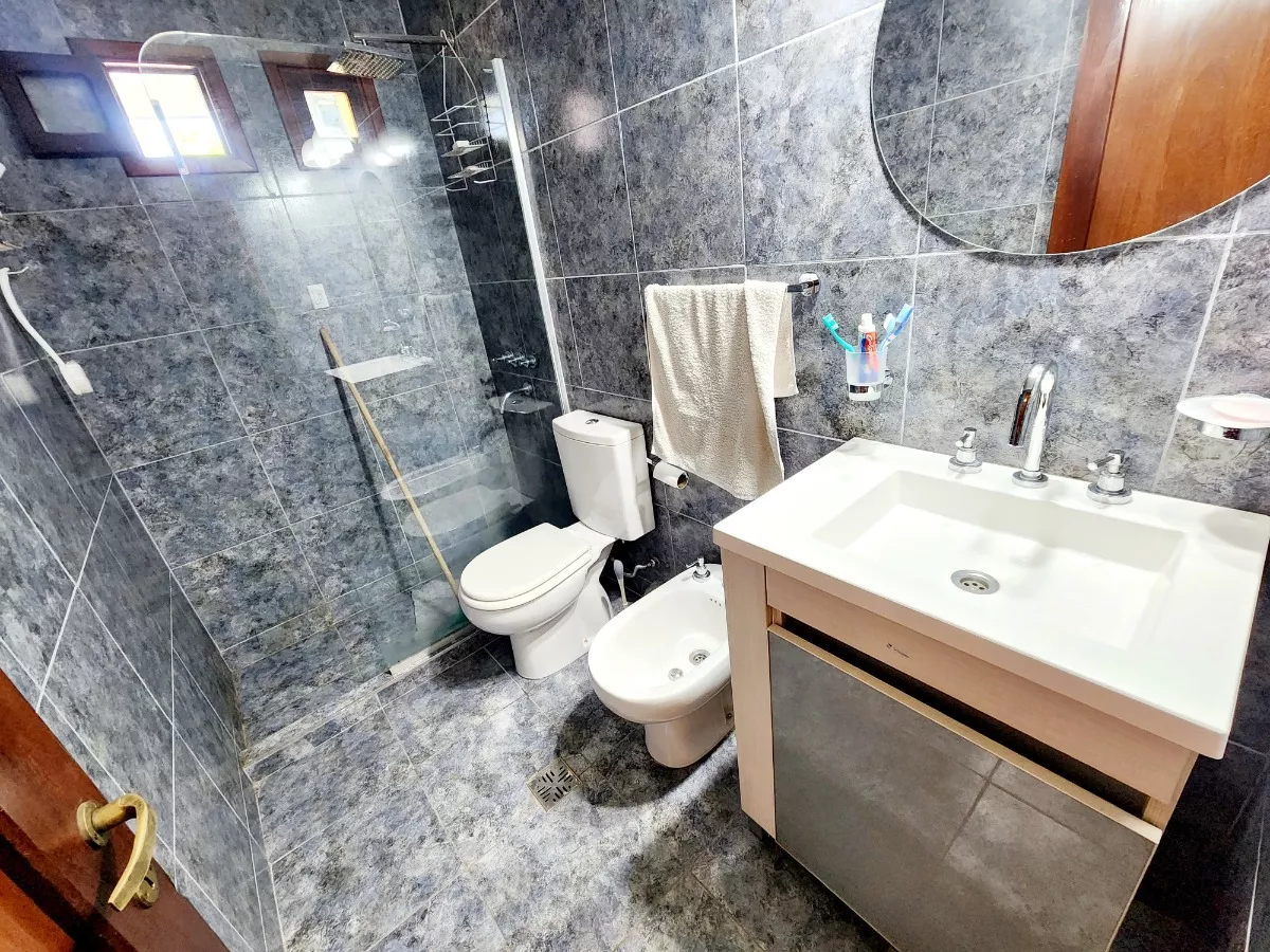 VENTA CASA DE CATEGORIA COSTA AZUL CARLOS PAZ CORDOBA - Imagen ampliada 8