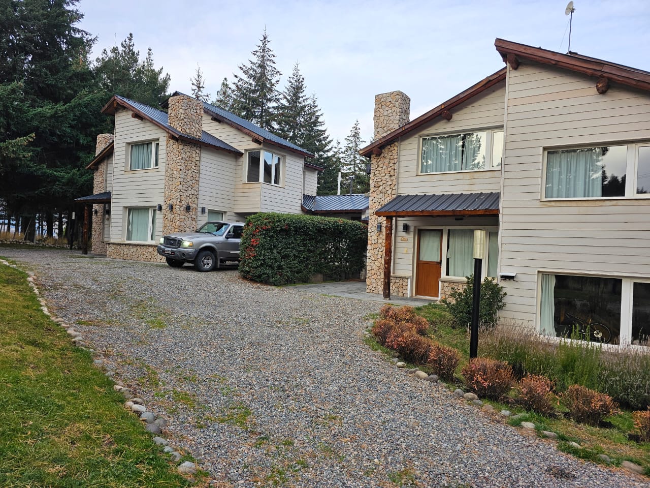IMPORTANTE COMPLEJO DE CABAÑAS EN ESQUEL CHUBUT - Imagen ampliada 8
