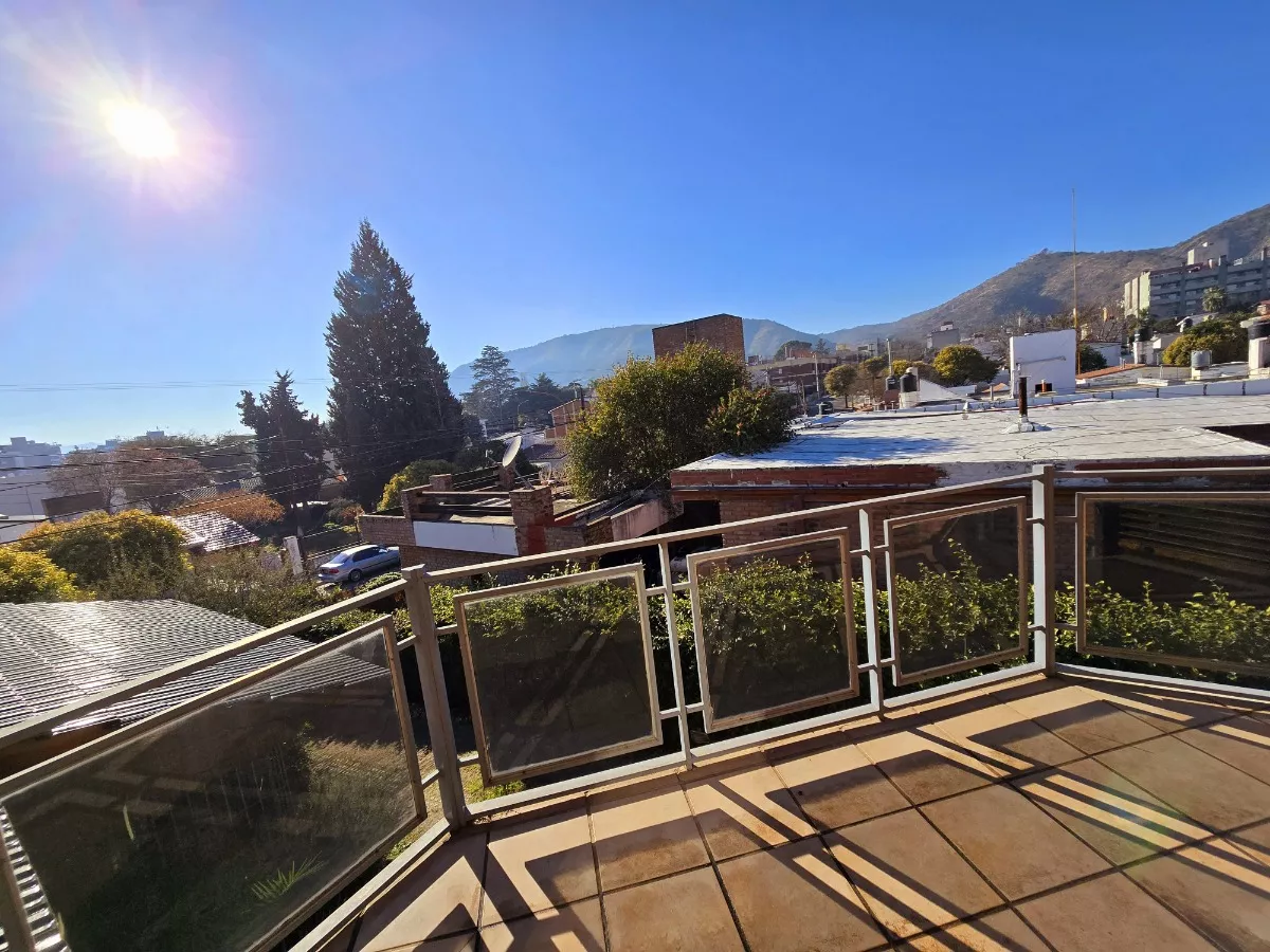 VENTA CASA MIGUEL MUÑOZ CARLOS PAZ CAREGORIA - Imagen ampliada 11