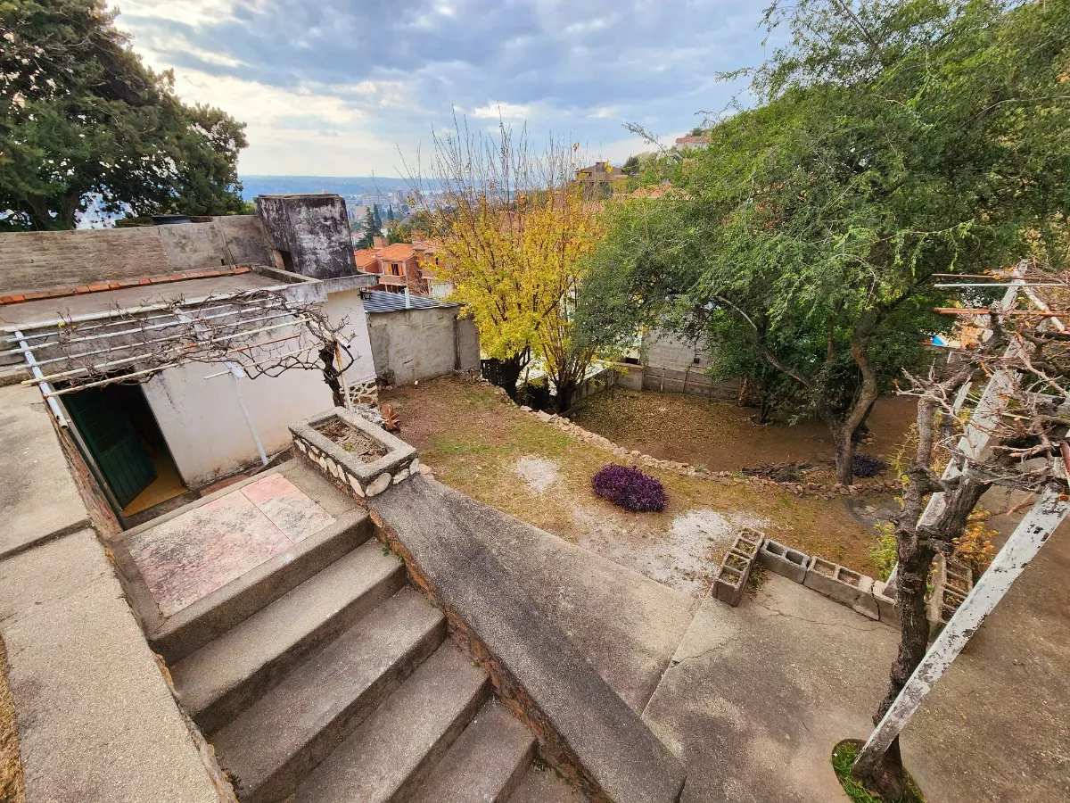 VENTA CASA A REFACCIONAR CARLOS PAZ - Imagen ampliada 15