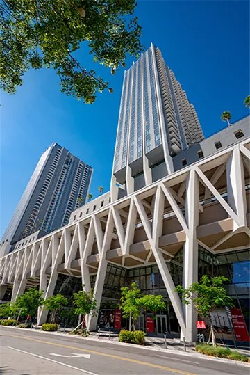 Cove Miami | El Lujo Frente al Agua en el Corazón de Edgewater - Imagen ampliada 10