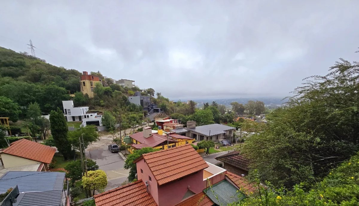 VENTA CASA CARLOS PAZ 3 DORMITORIOS - Imagen ampliada 4