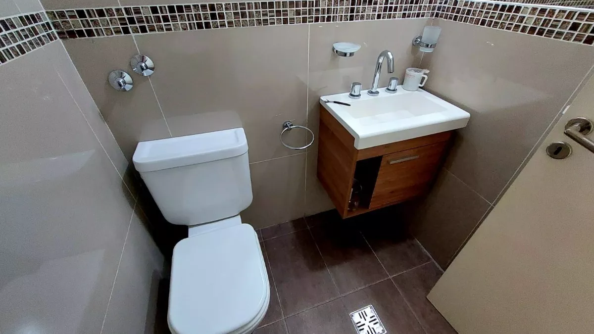 VENTA LOCAL COMERCIAL CARLOS PAZ CENTRO - Imagen ampliada 9