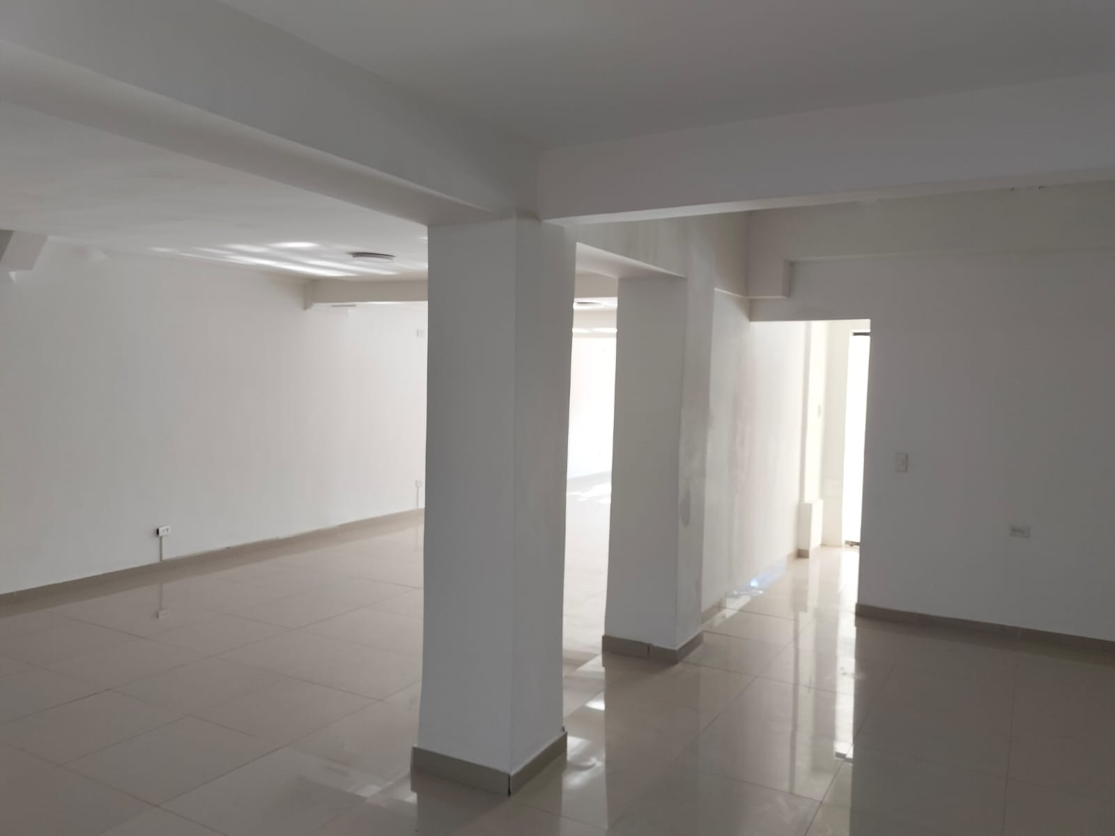 SE VENDE EDIFICIO COMERCIAL SOBRE LA AVENIDA SEXTA – SAN VICENTE | CALI - Imagen ampliada 7