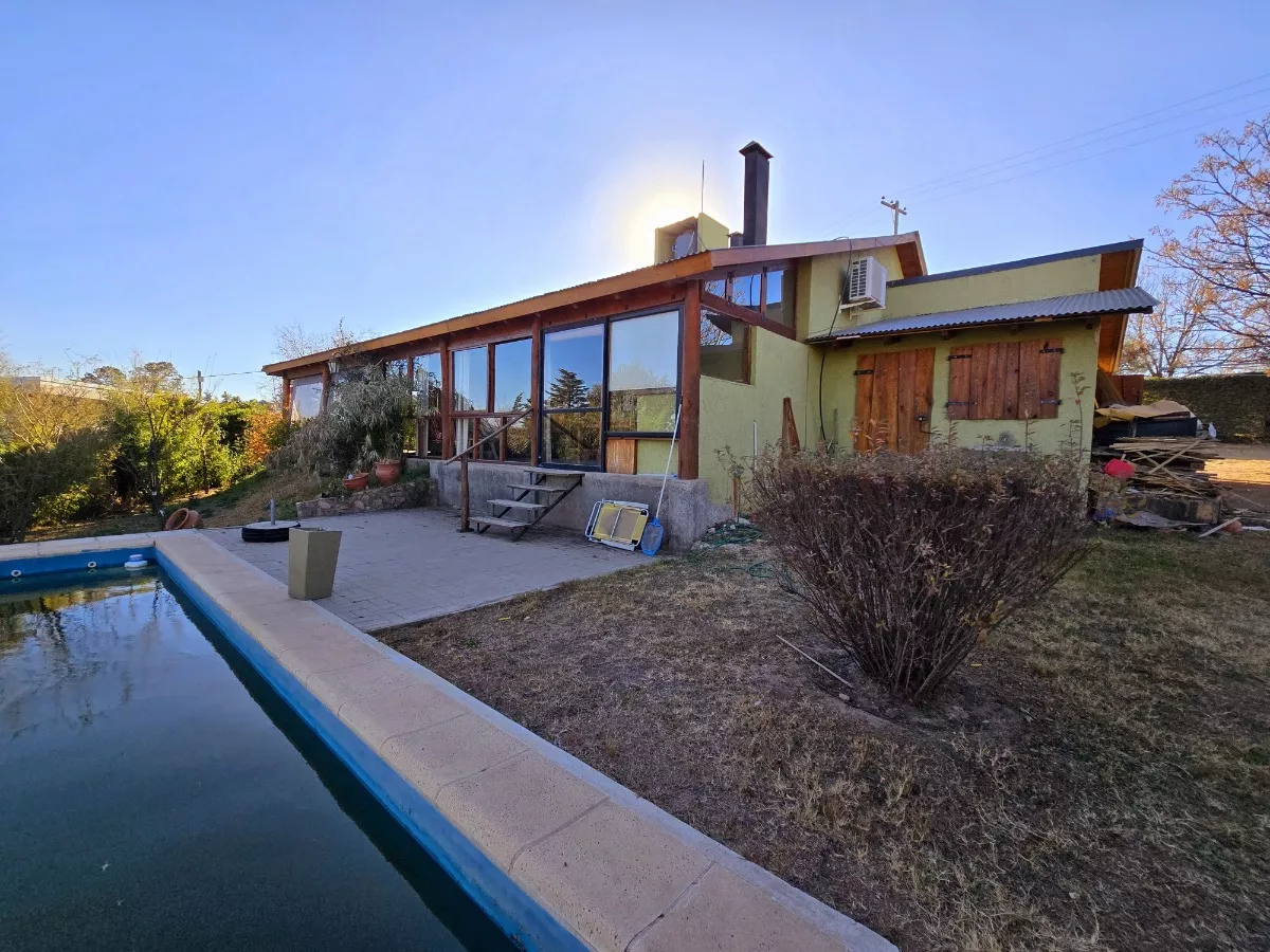 VENTA CASA CARLOS PAZ VERANO 2 HAB PILETA - Imagen ampliada 1