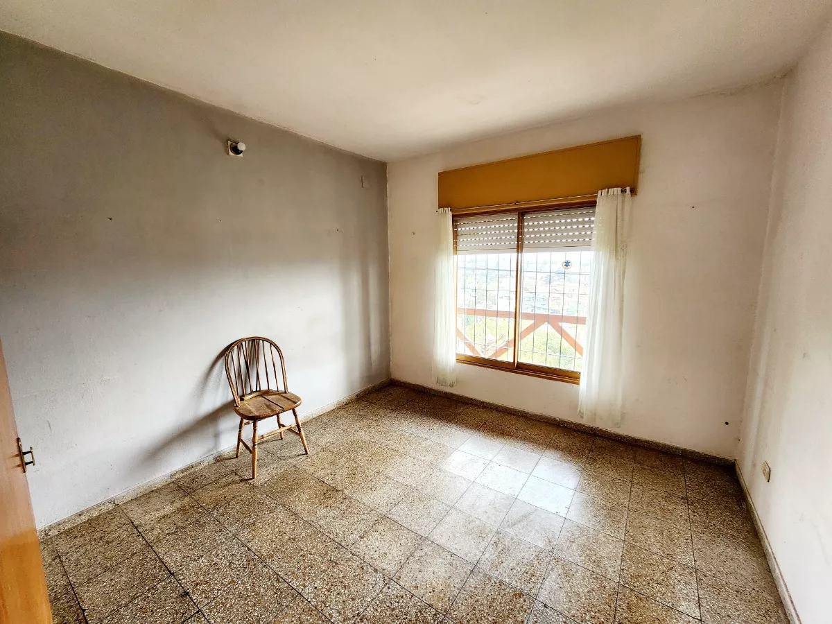 VENTA CASA A REFACCIONAR CARLOS PAZ - Imagen ampliada 11