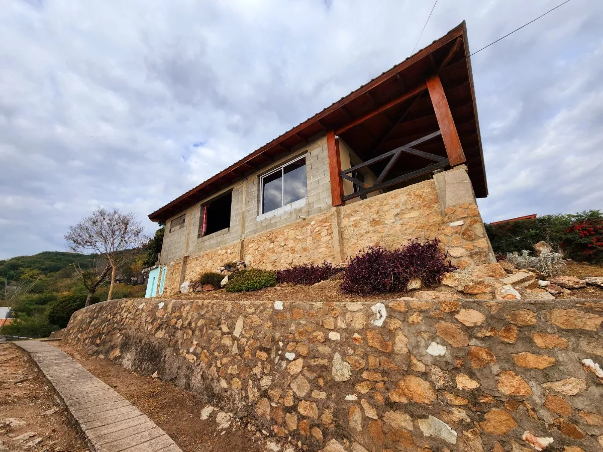 VENTA CASA A REFACCIONAR CARLOS PAZ - Imagen ampliada 5