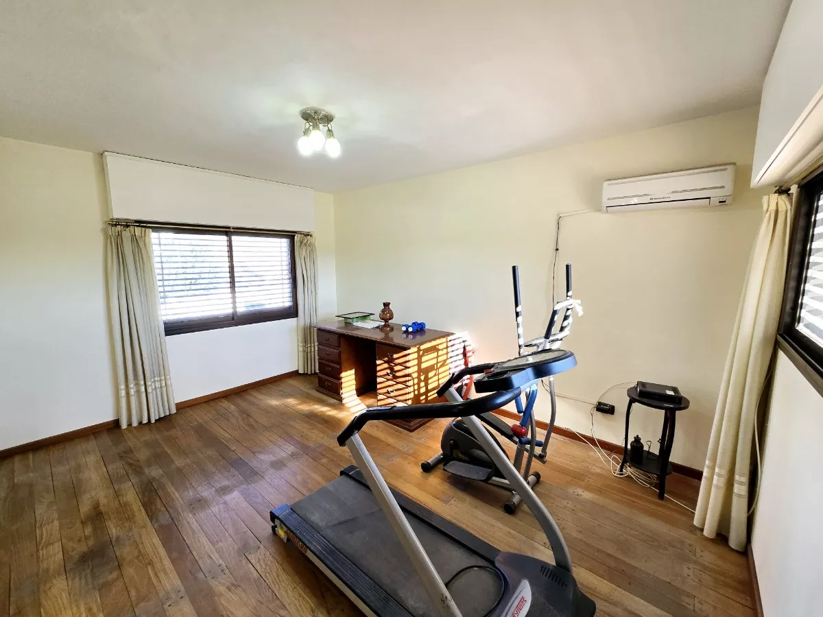 VENTA CASA MIGUEL MUÑOZ CARLOS PAZ CAREGORIA - Imagen ampliada 3