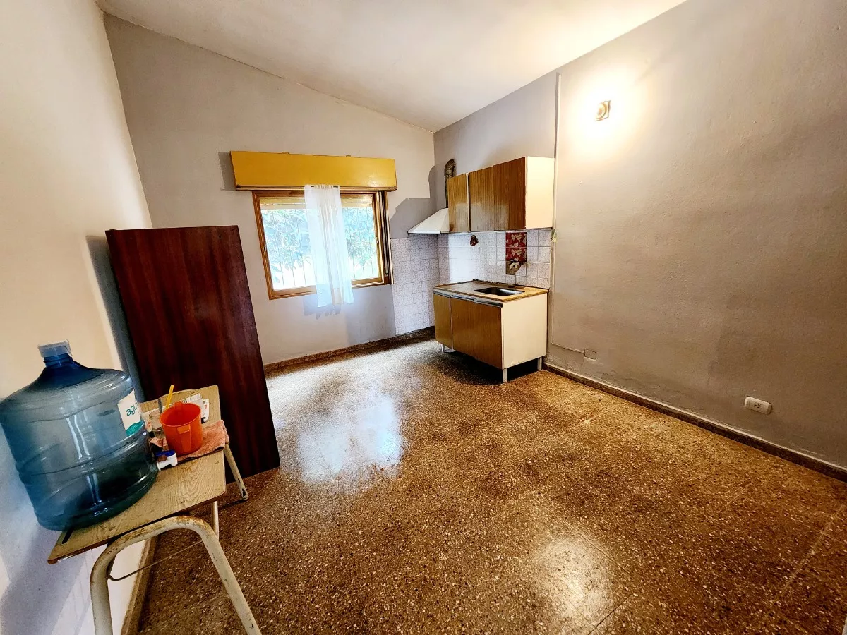 VENTA CASA A REFACCIONAR CARLOS PAZ - Imagen ampliada 2