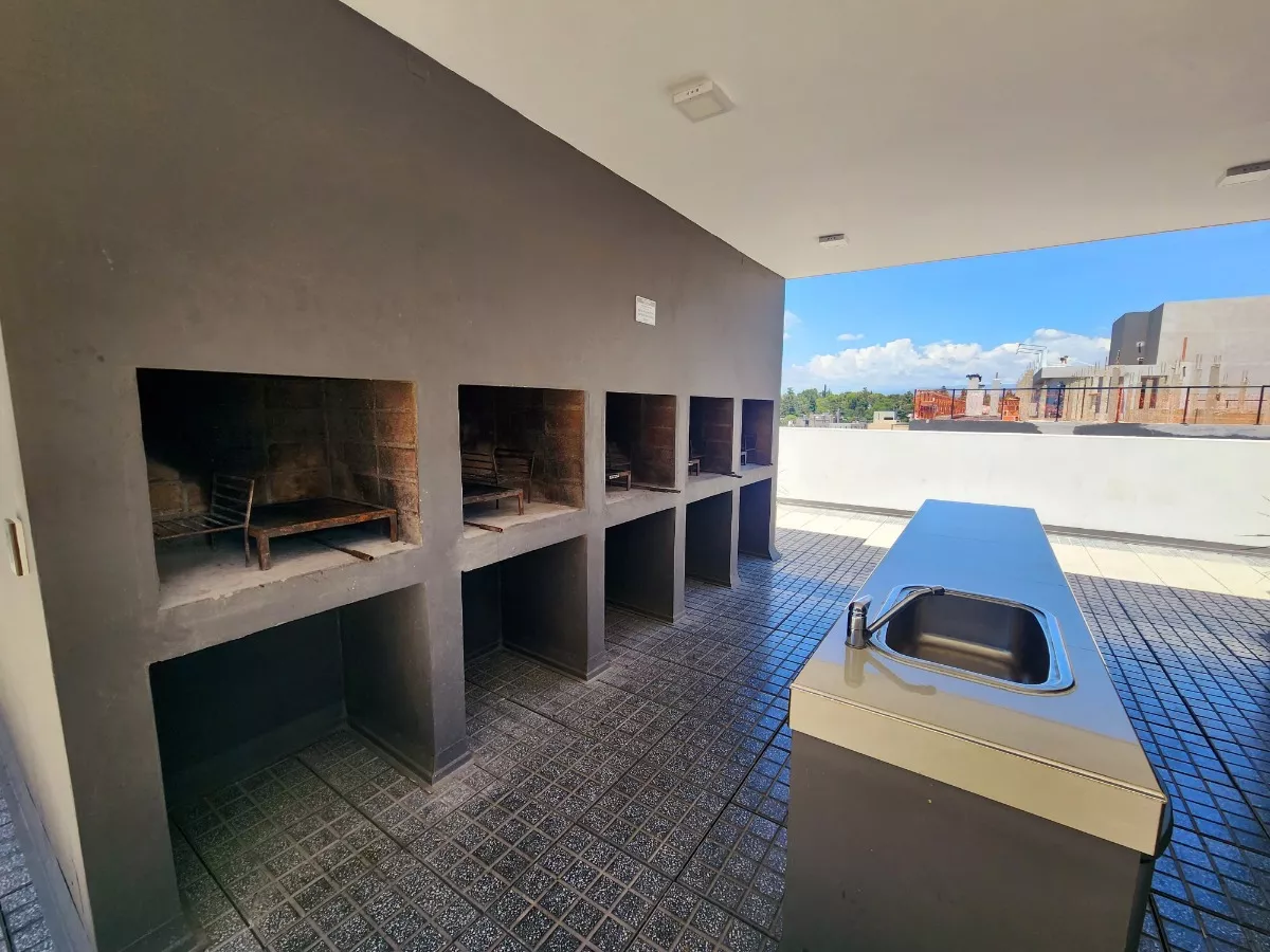 VENTA DEPARTAMENTO 1 DORMITORIO SOBRE PEATONAL CARLOS PAZ - Imagen ampliada 15