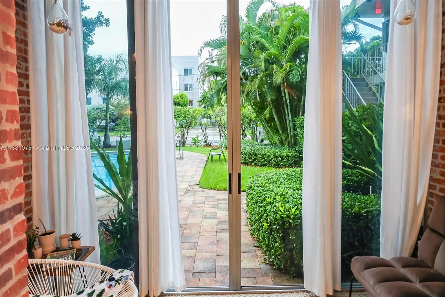 Condo Listo para Mudarse con Patio y Acceso a Piscina en Oakland Park - Imagen ampliada 10