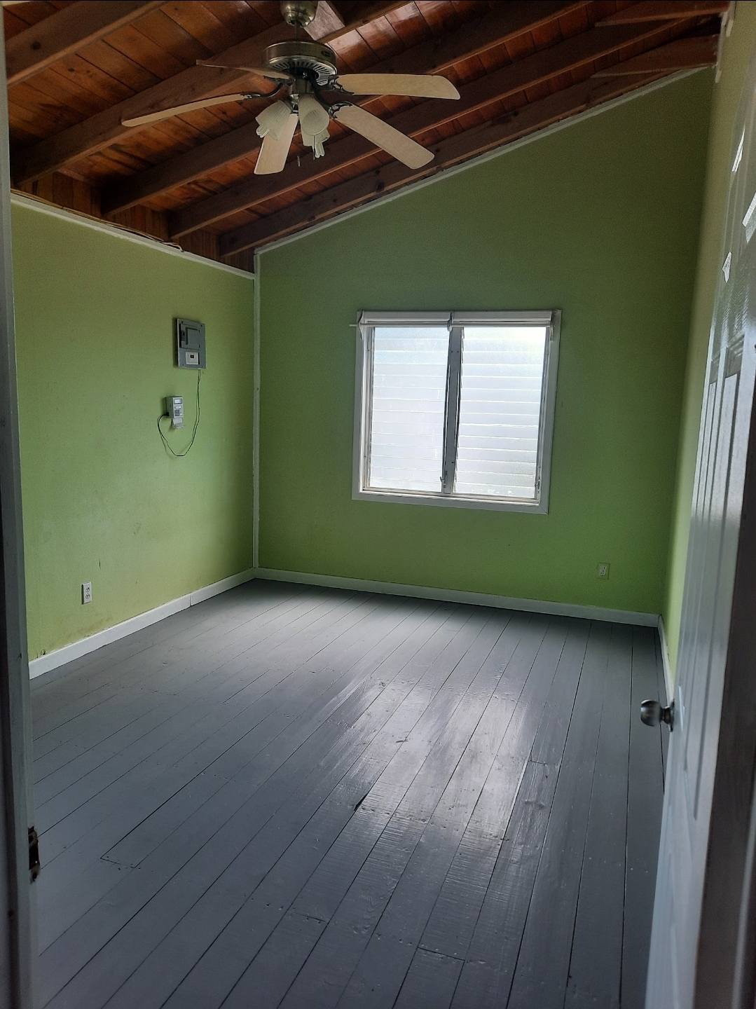 COMMERCIAL PROPERTY FOR SALE ON UTILA BAY ISLANDS HONDURAS - Imagen ampliada 12