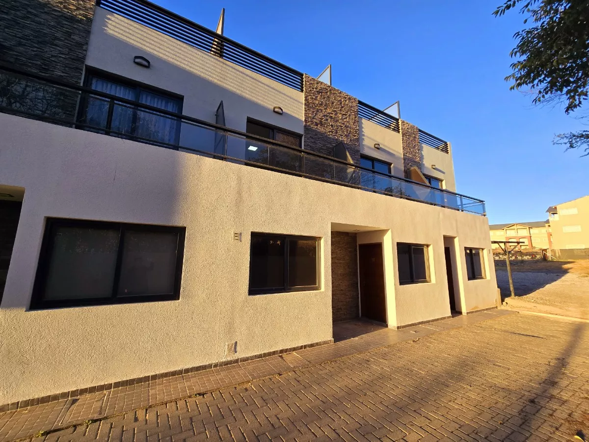 VENTA DEPARTAMENTO TRIPLEX CARLOS PAZ A ESTRENAR - Imagen ampliada 11