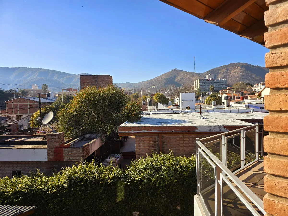 VENTA CASA MIGUEL MUÑOZ CARLOS PAZ CAREGORIA - Imagen ampliada 13