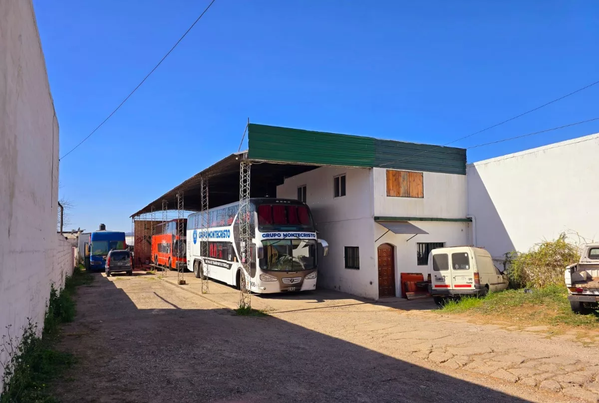 VENTA GALPON CARLOS PAZ - Imagen ampliada 3