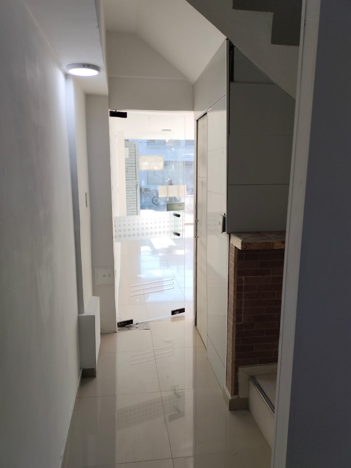 SE VENDE EDIFICIO COMERCIAL SOBRE LA AVENIDA SEXTA – SAN VICENTE | CALI - Imagen ampliada 6