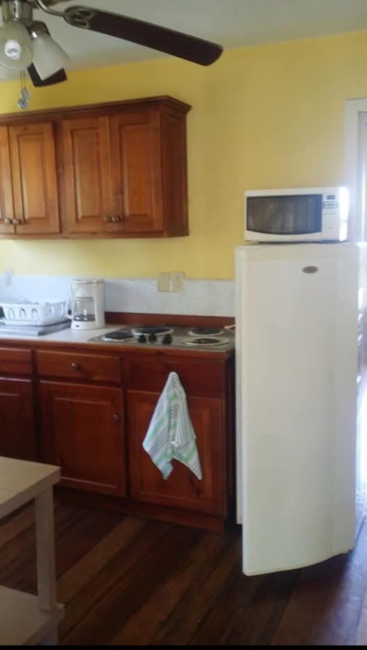 APARTMENT COMPLEX FOR SALE IN UTILA BAY ISLANDS HONDURAS/ EDIFICIO CON APARTAMENTOS DE VENTA EN UTILA ISLAS DE LA BAHIA HONDURAS - Imagen ampliada 8
