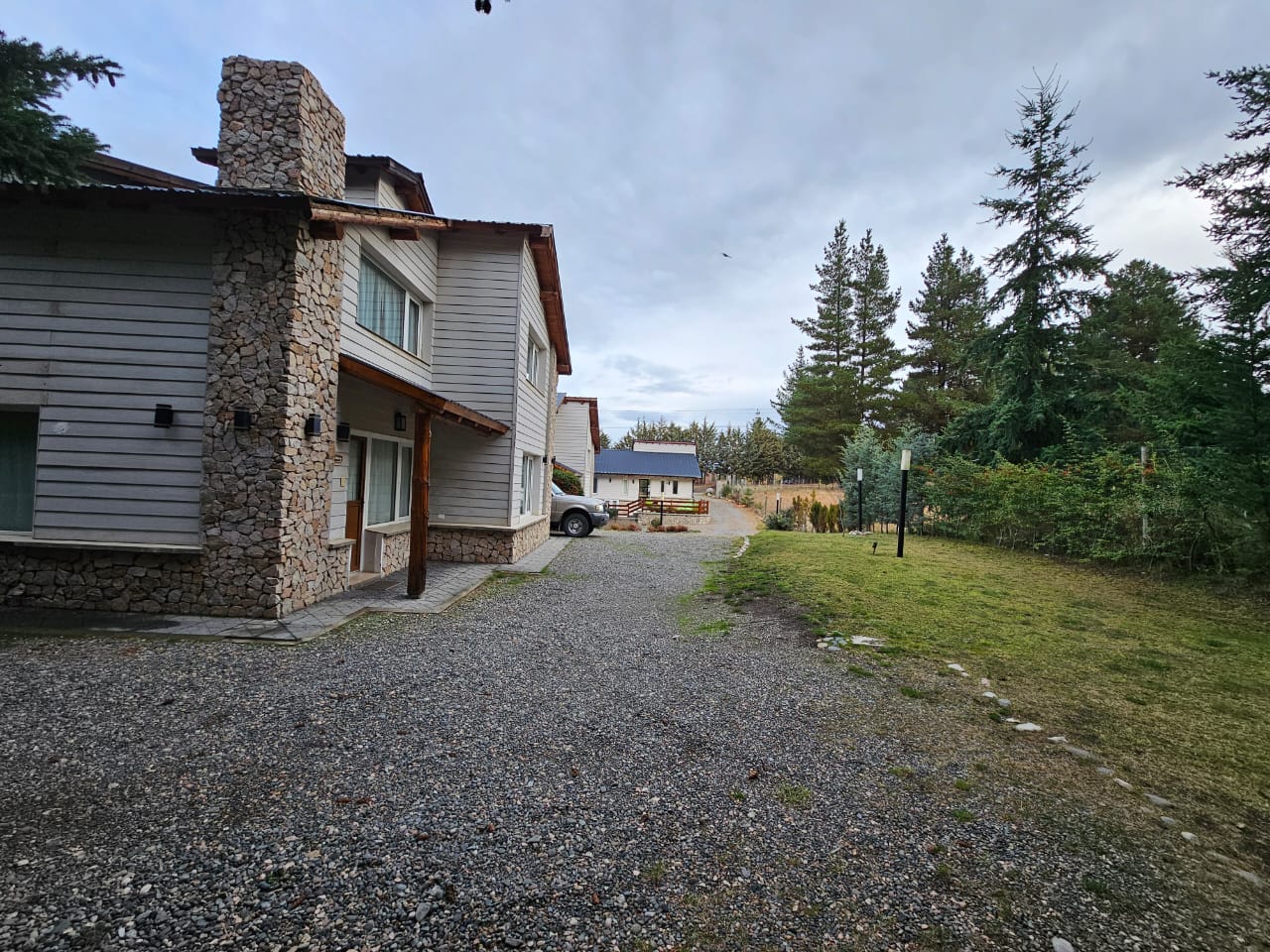 IMPORTANTE COMPLEJO DE CABAÑAS EN ESQUEL CHUBUT - Imagen ampliada 10