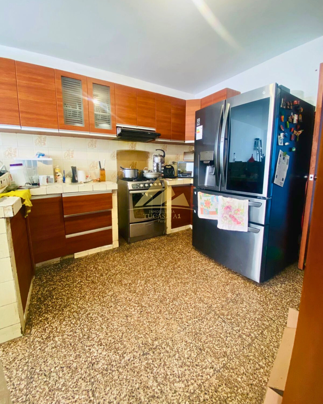 CASA EN SURCO NUEVO – 4 HABITACIONES 2 COCHERAS Y JARDÍN PRIVADO - Imagen ampliada 8