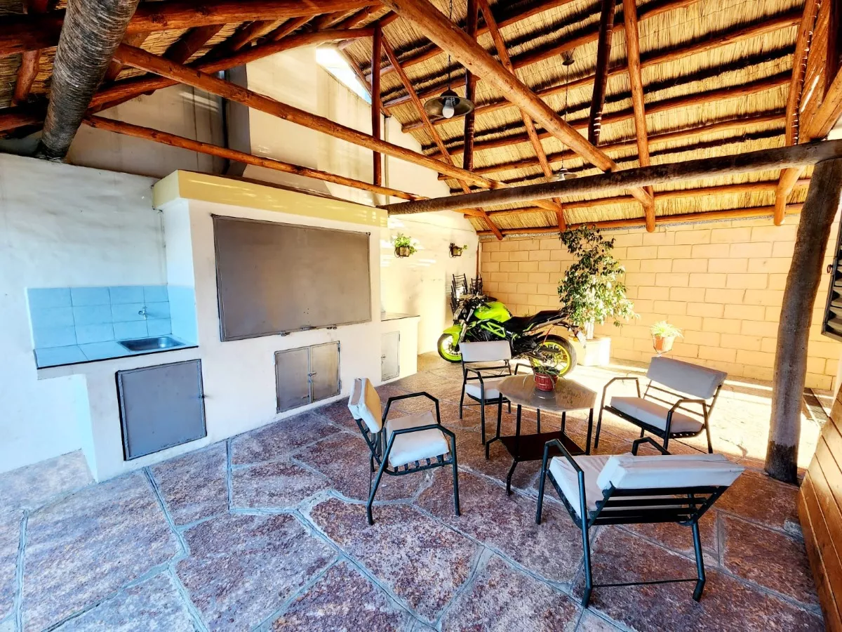 VENTA CASA SOBRE COSTANERA VILLA CARLOS PAZ - Imagen ampliada 5